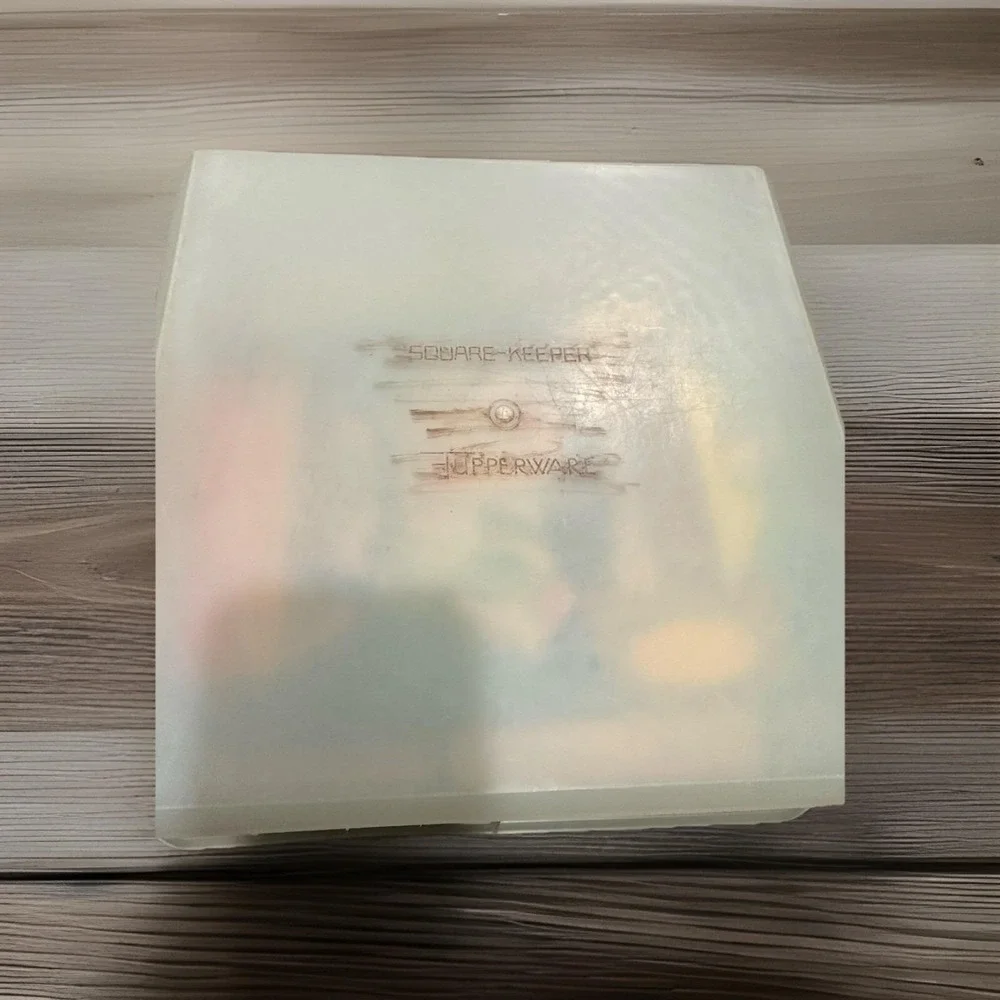 Tupperware vintage square